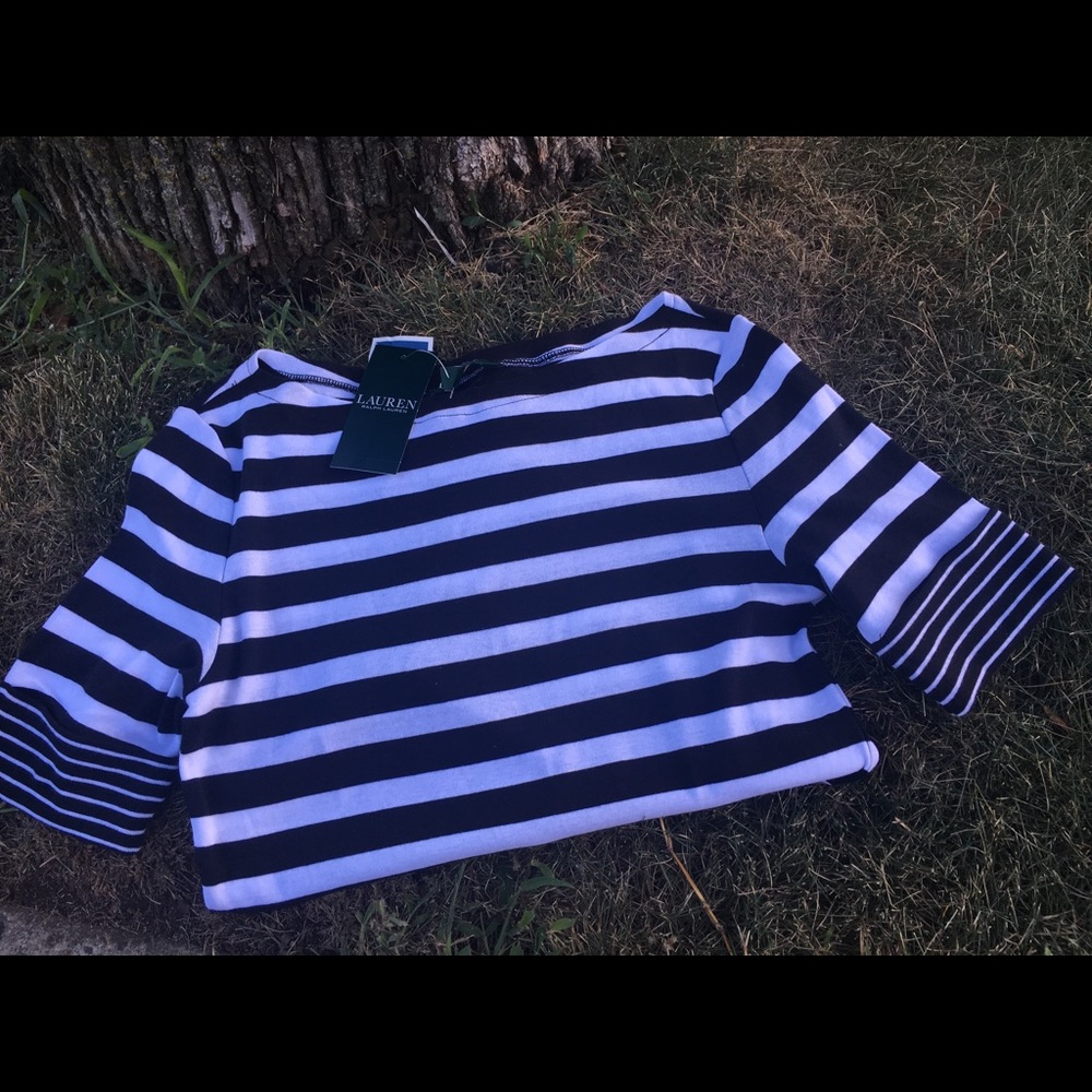 Spring/Fall Season Blouse - Picture 2 of 3